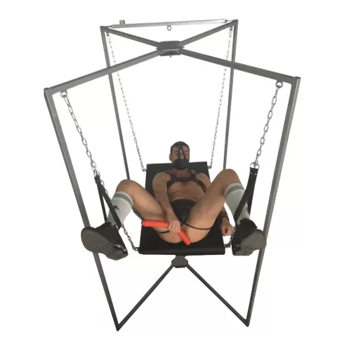 Black harness – a stylish and comfortable bench