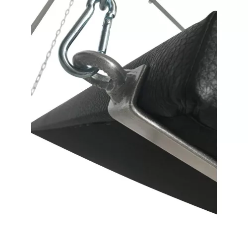 Black harness – a stylish and comfortable bench