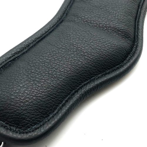 Premium leather collar – stylish hold and sensual experience