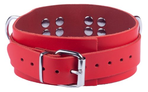 Premium red leather necklace – a sensual accessory