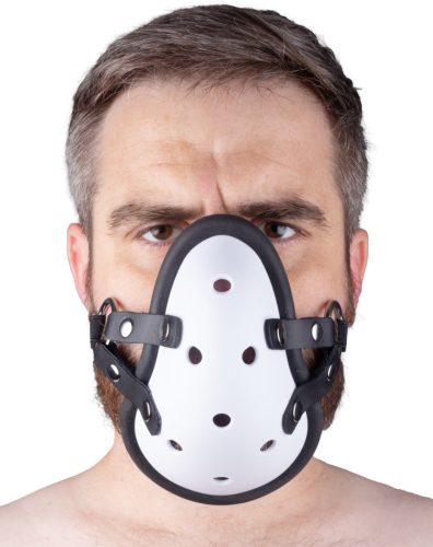 Leather strap mask – exciting, sensual breathing.