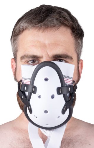 Leather strap mask – exciting, sensual breathing.